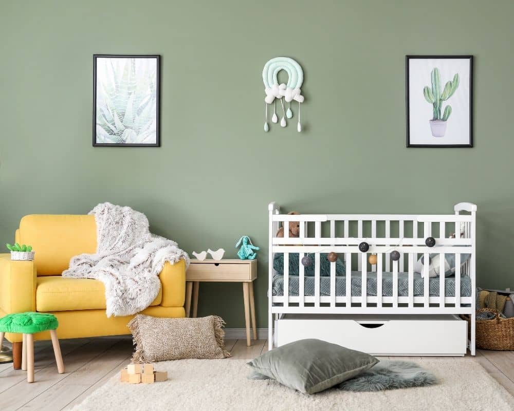 Chambre de bébé, couleur profonde